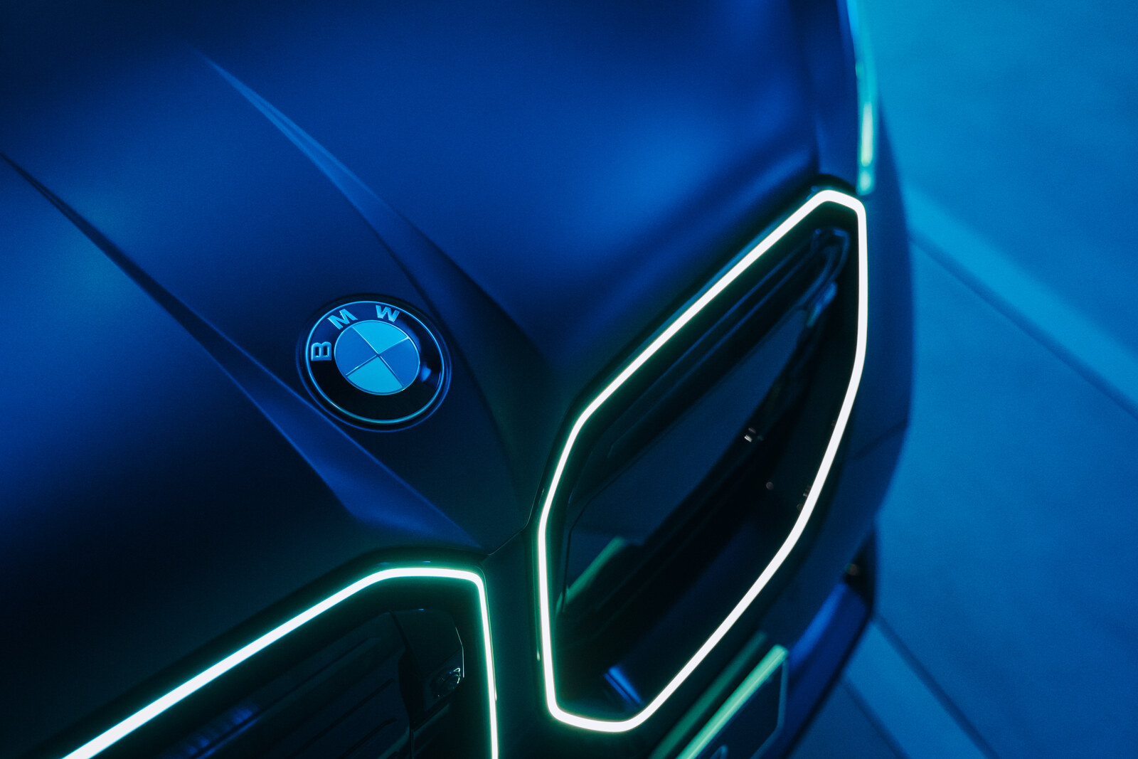 BMW · light signature