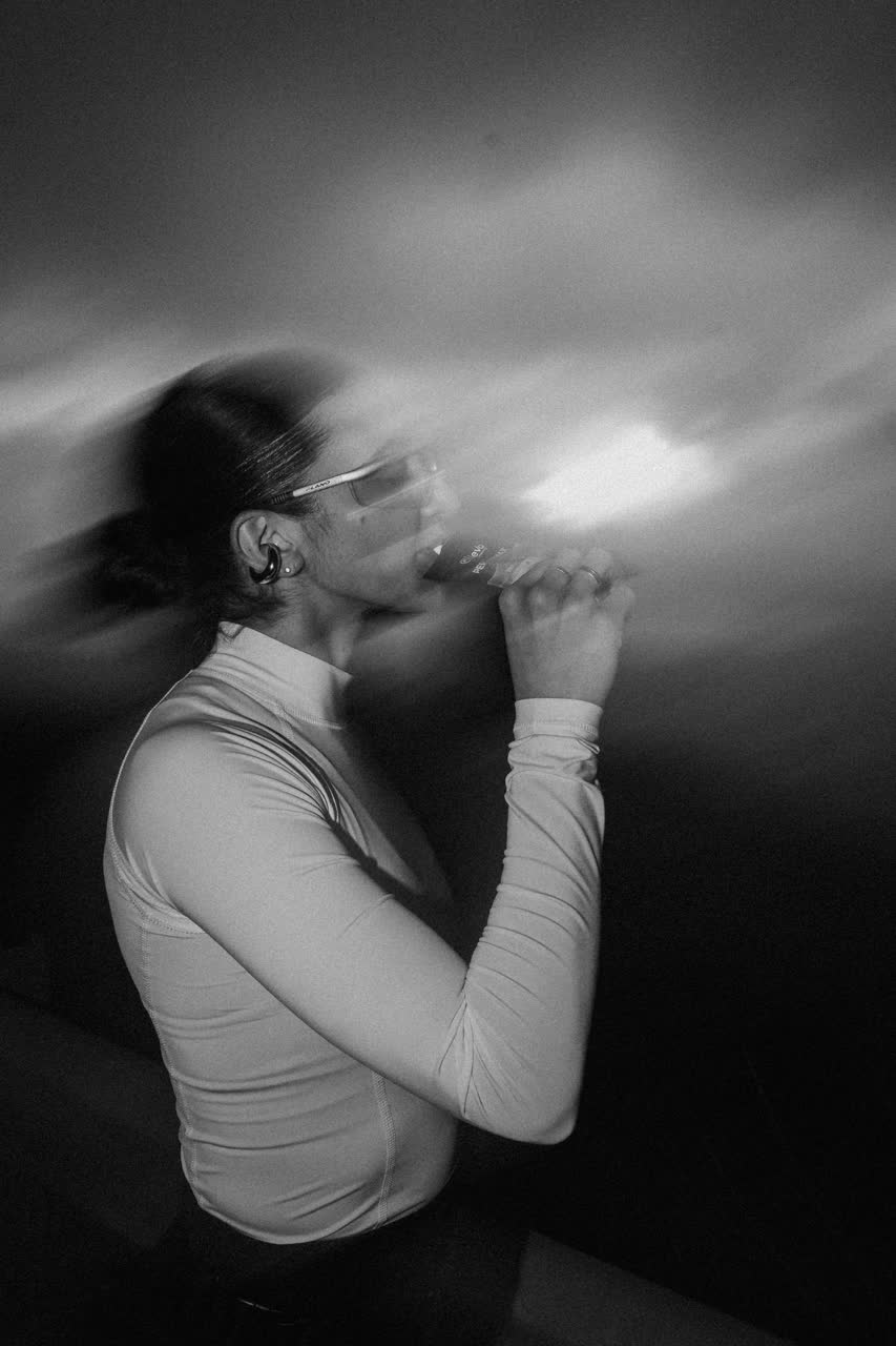 Eleva — still 02