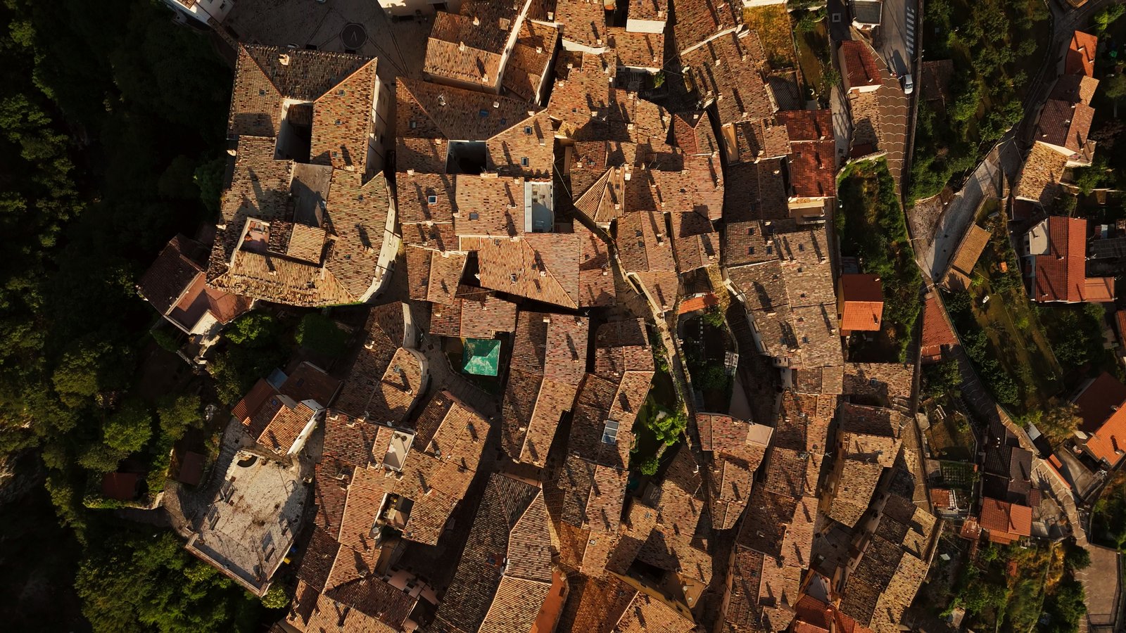 Moto.it · aerial village