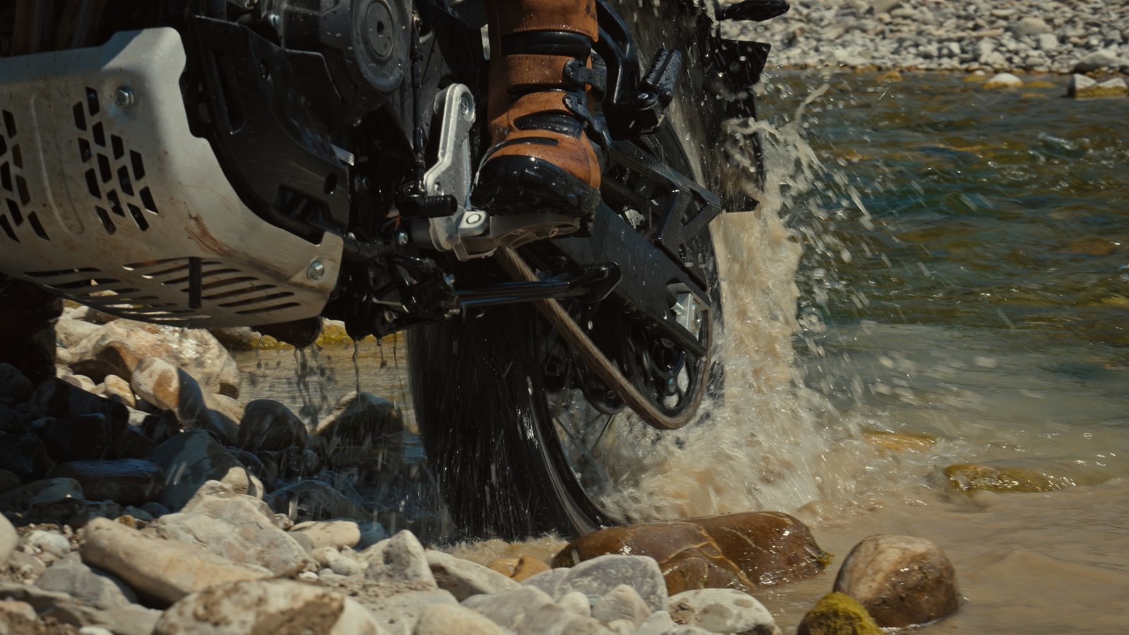 Moto.it · water crossing