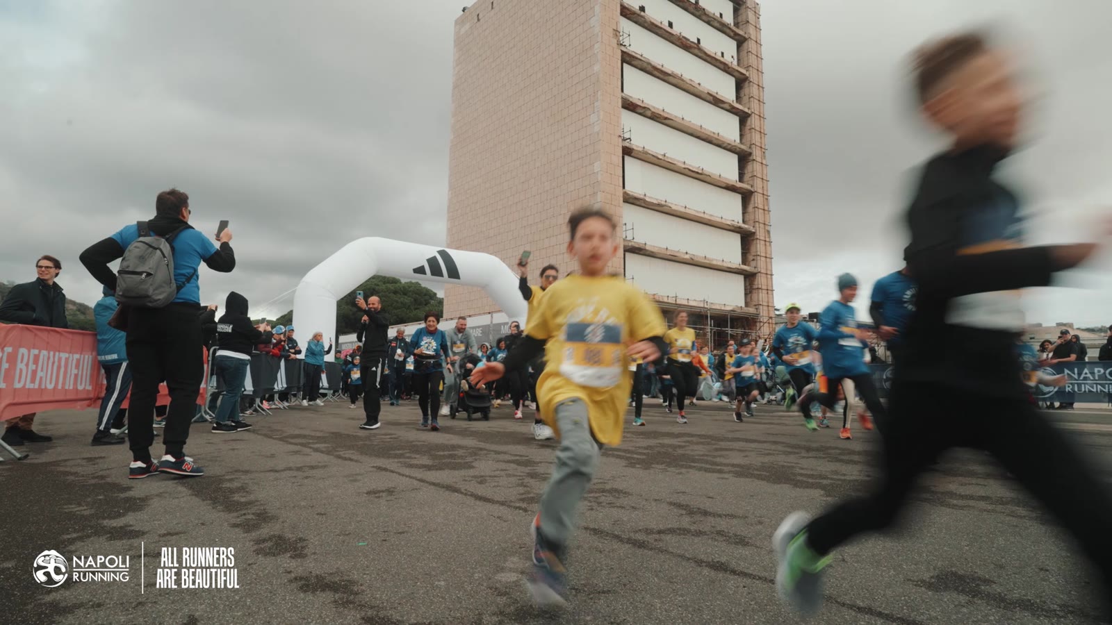 Napoli Running — still 03