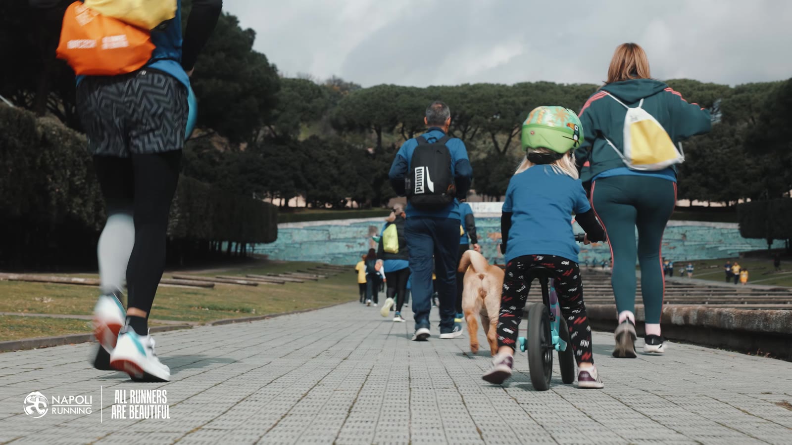 Napoli Running — still 07