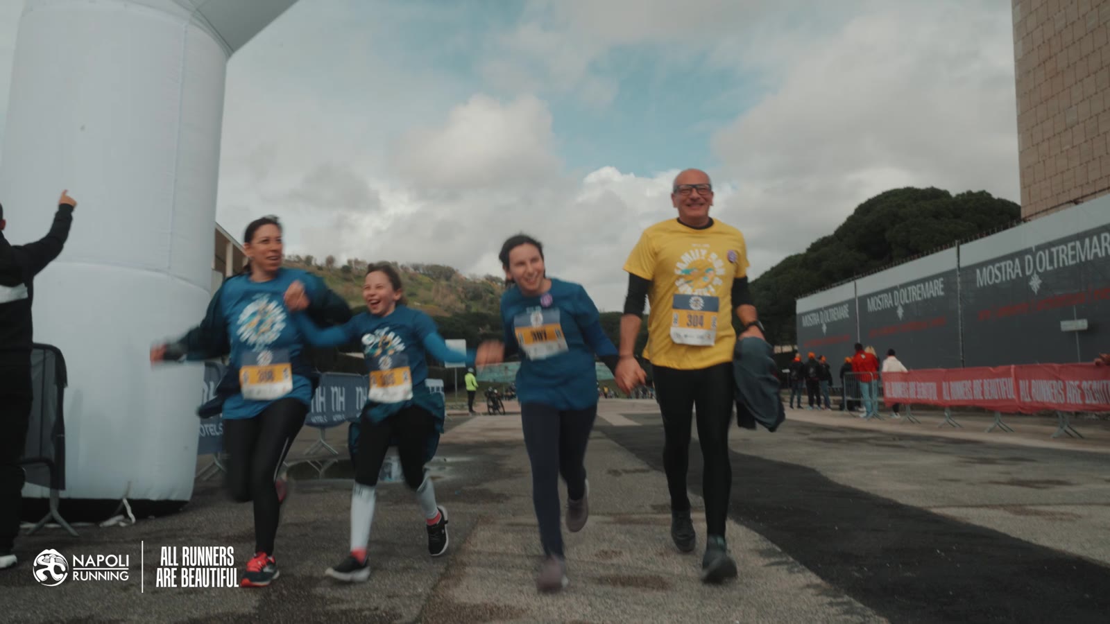 Napoli Running — still 16