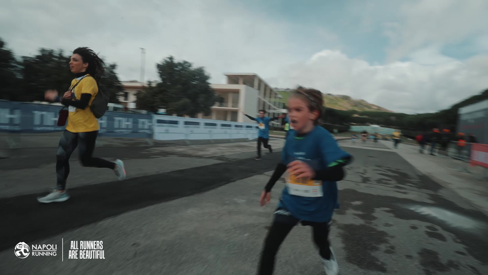 Napoli Running — still 18